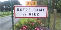 Nous entrons dans Notre-Dame-de-Riez. Commune de l'arrondissement des Sables-d'Olonne, elle se situe dans le département ...