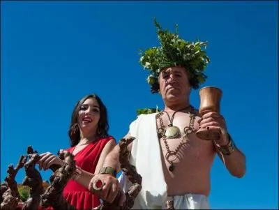 Ambassadeur des fêtes, divinité romaine du vin et de la débauche : qui est-il ?
