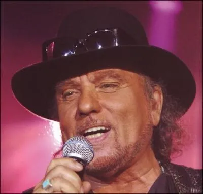 Pour qui dit-il qu'il y a tant d'amour sur le rose de ses joues ?