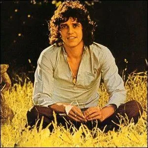 Comment s'appelle cette métisse d'Ibiza ?