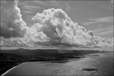 La petite sirène est située au bord du port de Copenhague, mais le port s'ouvre sur quelle mer ?