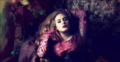 De qui attira-t-elle l'attention au tout début de sa carrière ?