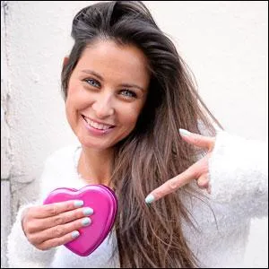 Comment se nomme cette jolie Miss France ?