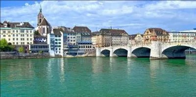 O&ugrave; se situe B&acirc;le ?