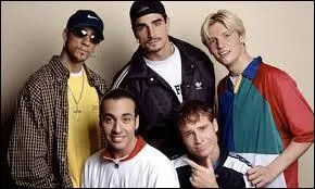 Groupe de pop.
Quel est le nom de ce groupe ?