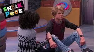 Comment s'appelle l'endroit où Henry travaille ?