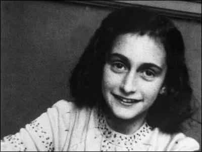 Anne Frank est restée célèbre pour son 'Journal'. Dans quel pays s'est-elle cachée pour éviter la déportation ?
