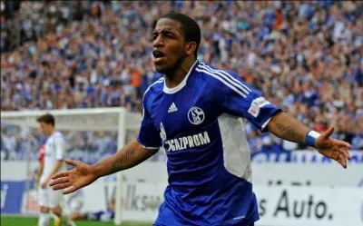 Où Jefferson Farfán est-il né ?