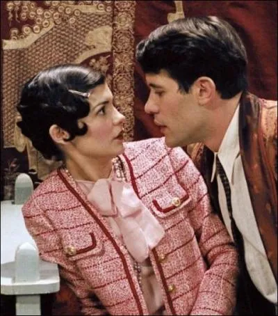 Compositeur de talent pour Mistinguett ("J'en ai marre", "Pouet-pouet", "Si tu n'veux pas payer d'impôts"), Maurice Yvain compose "Ta bouche" (1923) puis deux ans plus tard ------------. (complétez)