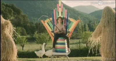 Quel est le titre de la chanson interprétée par Julien Doré sorti en 2015 ?