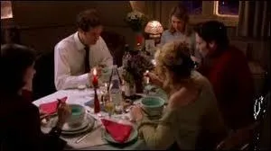 Dans quel film américain peut-on voir dans une scène lors d'un dîner, la dégustation d'une soupe raté de couleur bleue ?