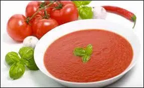 Quels aliments composent principalement la soupe froide appelée "gaspacho" ?