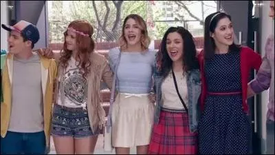 Quand Antonio est mort, quelle chanson chantent les élèves ?