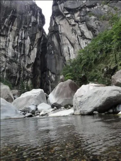 Dans quel cirque se trouve "La Chapelle" ?