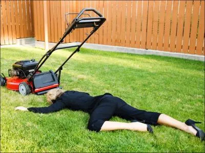 Qui a bien pu dire : Il vaut mieux être à poil dans un chef d'oeuvre qu'habillée dans un navet ?