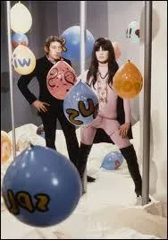 Dans quelle chanson de Serge Gainsbourg, Brigitte Bardot a-t-elle lancé des : "Shebam ! Pow ! Blop ! Wizz ! " ?