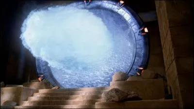 Combien y a-t-il de symboles sur la porte des étoiles ?