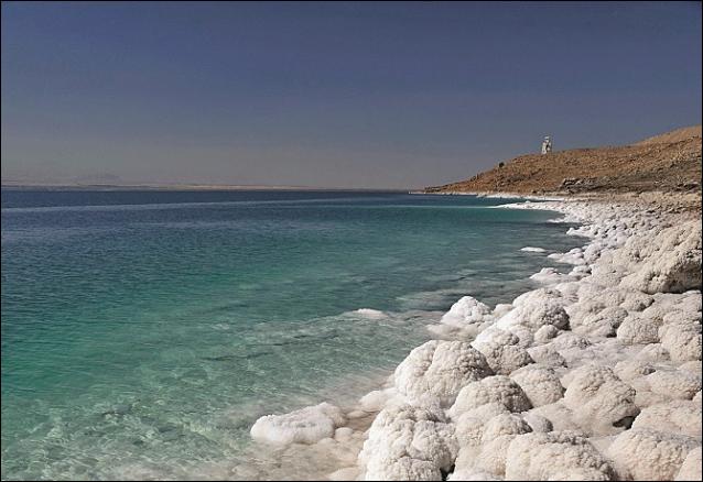 Tout le monde connaît la mer d'Aral, cet ancien lac d'eau salée d'Asie centrale qui a perdu 90% de son volume . Quelle autre mer pourrait bien s'assécher définitivement avec le réchauffement climatique ?