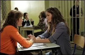 Pourquoi Clem va-t-elle en prison ?