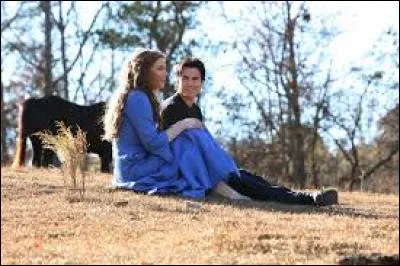 Comme elle le disait, c'était une amie spéciale. Malheureusement, elle décéda, mordue par un loup-garou. Comment ce couple s'appelle-t-il ?