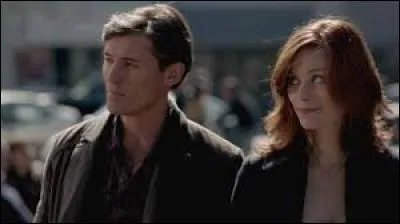 Cette dernière fût aux anges quand elle apprit que son amour de toujours était libéré du cercueil où son frère Klaus l'avait emprisonné. Qui sont-ils ?