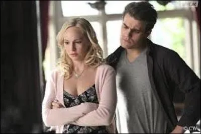 Ce couple s'est formé au cours de la saison 5. La jeune femme ne voulait pas voir les sentiments qu'elle éprouvait pour ce garçon. Comment se nomment-ils ?