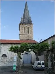 Nous sommes &agrave; Saint-Cricq-Chalosse. Commune aquitaine de l'arrondissement de Mont-de-Marsan, en Chalosse, elle se situe dans le d&eacute;partement ...