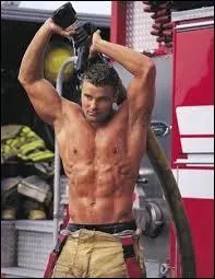 Comment surnomme-t-on couramment un pompier ?