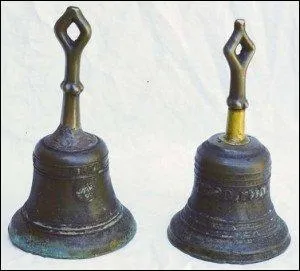 On ne dit plus ''tintinnabuler'' mais...