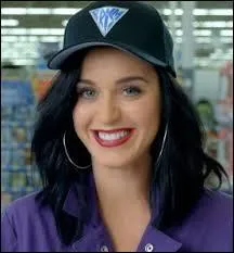 Avec qui était-elle amie ?