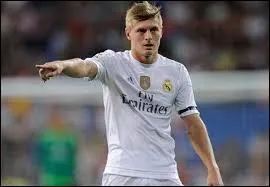 Comment s'appelle ce milieu de terrain ?