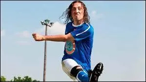 Qui joue le rôle de Rayane Ziani ?