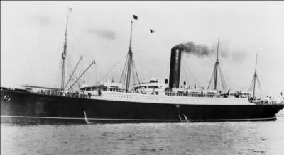 Quel navire s'est porté au secours des survivants au petit matin du 15 avril 1912 ?