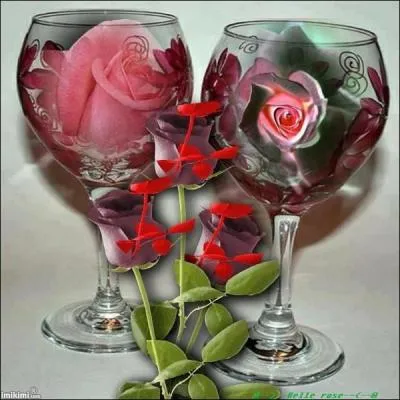 Cadeau empoisonné : Dans un beau vase de cristal, je vous offre une rose, quel nom porte-t-elle ?