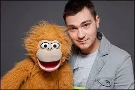 Comment s'appelle la marionnette de Jeff Panacloc ?