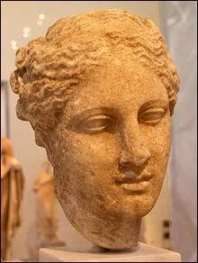 Il y a une déesse bien utile : celle de la santé ! Qui est-elle ?