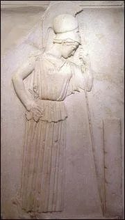 Elle correspond à Minerve dans la mythologie romaine ! Qui est-ce donc ?
