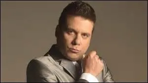 Pendant que Jacqueline était là, pourquoi Alvaro n'arrêtait-il pas de faire semblant d'être malade ?