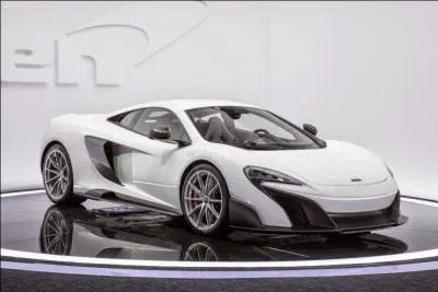 Quelle McLaren qui a été présentée au salon de Genève 2015, sera la remplaçante de la McLaren 650 S ?