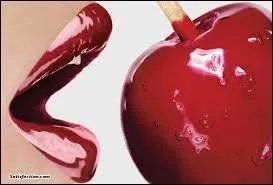 Sous quel nom connait-on cette confiserie constituée d'une pomme enrobée de sucre cuit ?