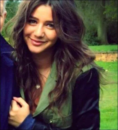 De qui est-elle l'ex-copine et quel est son nom ?