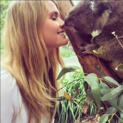 Ce bisou nez-à-nez est aussi appelé :