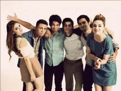 Les acteurs de "Teen Wolf" savent-ils parler français ?