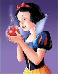 Nous allons commencer avec la plus jeune des princesses Disney, elle a croqué dans une pomme empoisonnée, elle s'appelle Blanche-Neige et elle a...