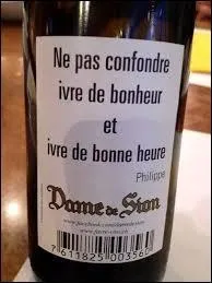 Cette célèbre locution latine se traduit par : "Dans le vin, la vérité". En d'autres termes, la consommation d'alcool délie les langues et fait avouer ce que l'on ne dirait pas à jeun... Cette expression se dit :