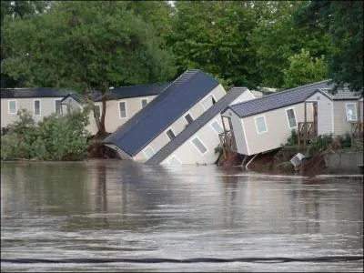 Quand ont eu lieu les grandes inondations du Var ?