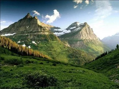 Durant le pèlerinage, entre quelles montagnes faut-il faire des aller-retour ?