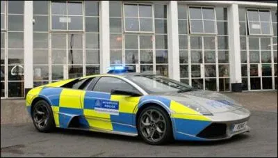 Quelle police ne possède pas de Lamborghini ?