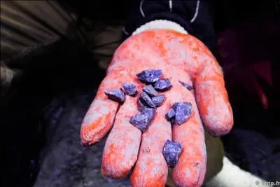 Il y aurait aussi de l'argent, de quelle mine provient-il ?