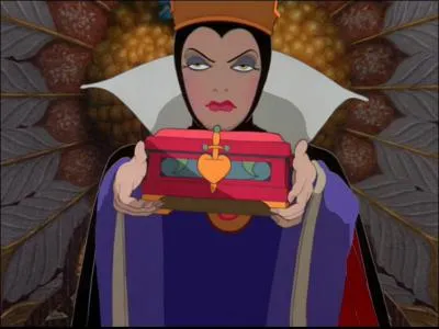 Que rapporte le garde-chasse à la méchante reine à la place du cœur de Blanche-Neige ?